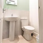 Vendégház Roger Ground - With Onsite Car Parking 4*