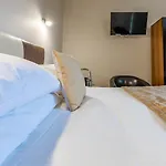 Vendégház Roger Ground - With Onsite Car Parking Windermere