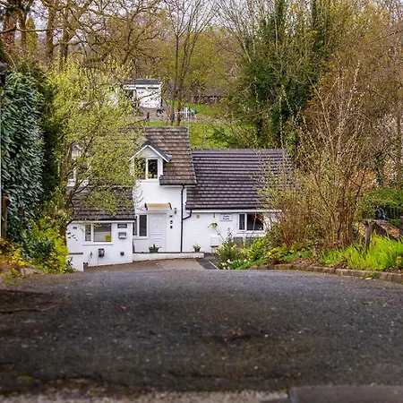 Roger Ground - With Onsite Car Parking