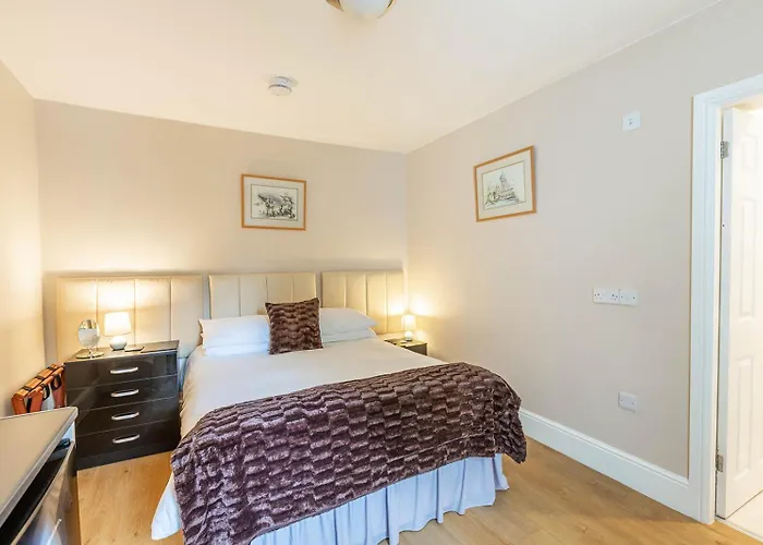 Roger Ground - With Onsite Car Parking 招待所 温德米尔