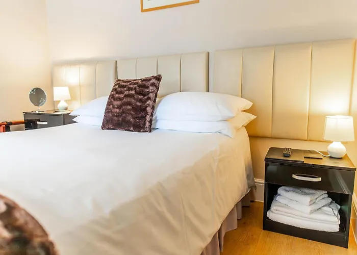 Roger Ground - With Onsite Car Parking 招待所